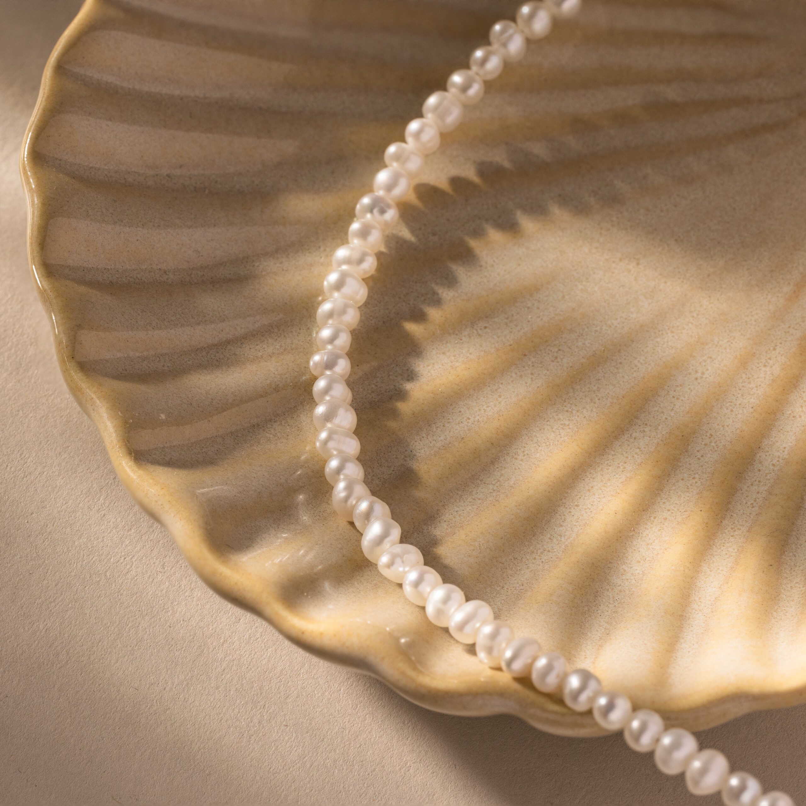 Venus Pearl Bracelet - Image 3