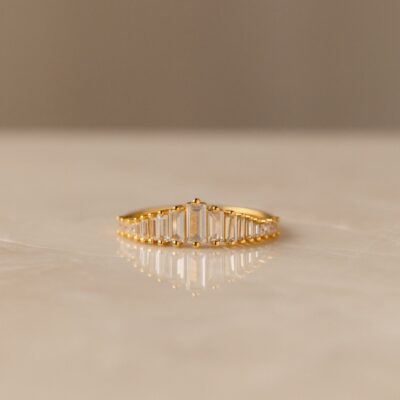 Art Deco Diamond Ring in 18K Gold