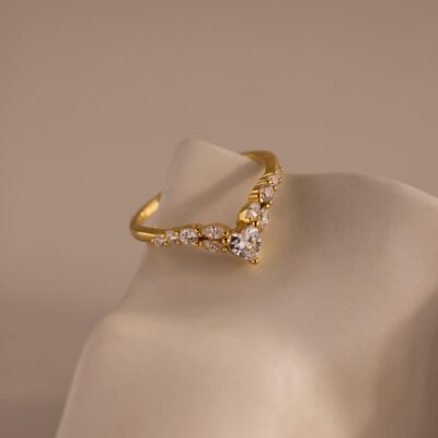 Heart Curve Cluster Ring