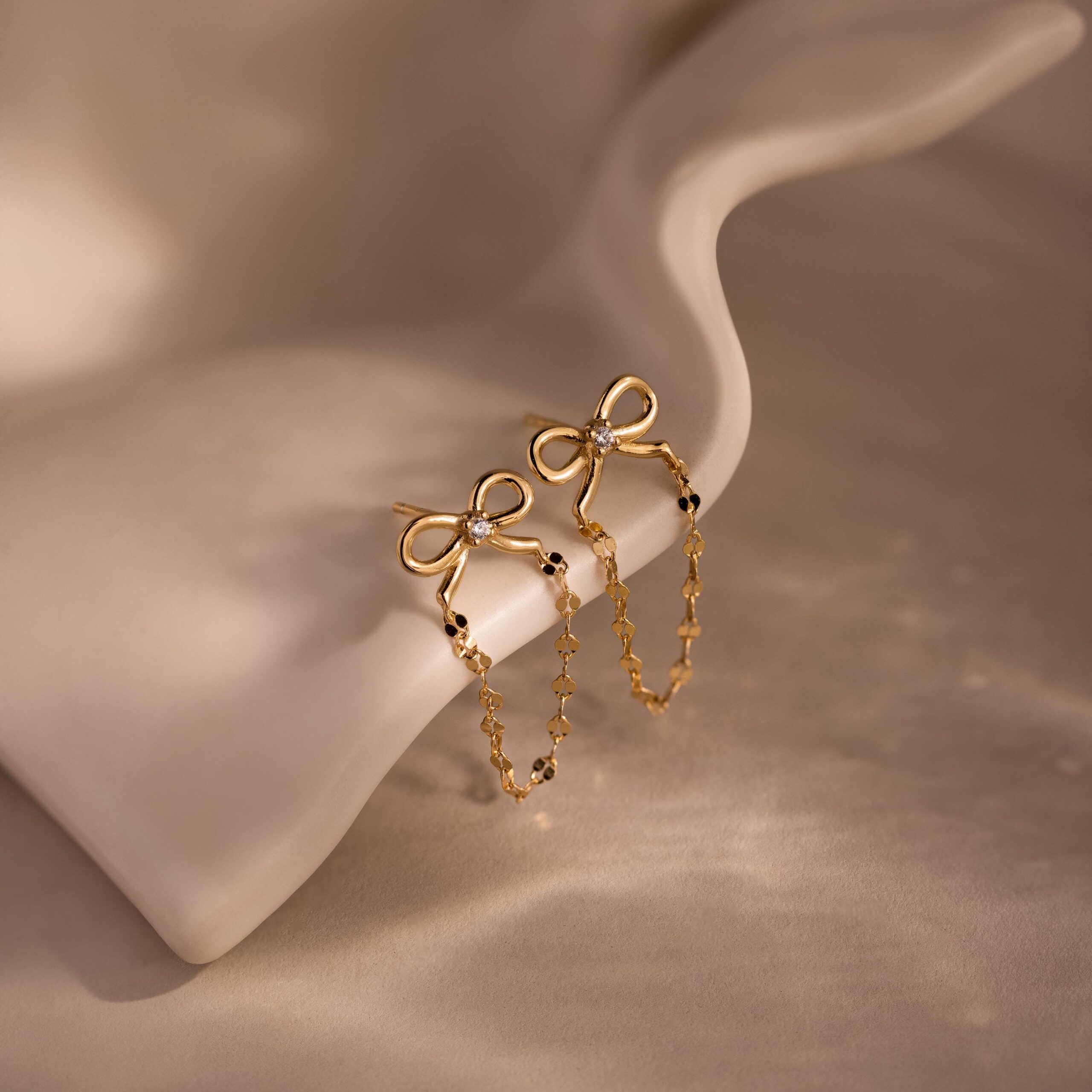 Bow Chain Studs in 18K Gold - Image 5