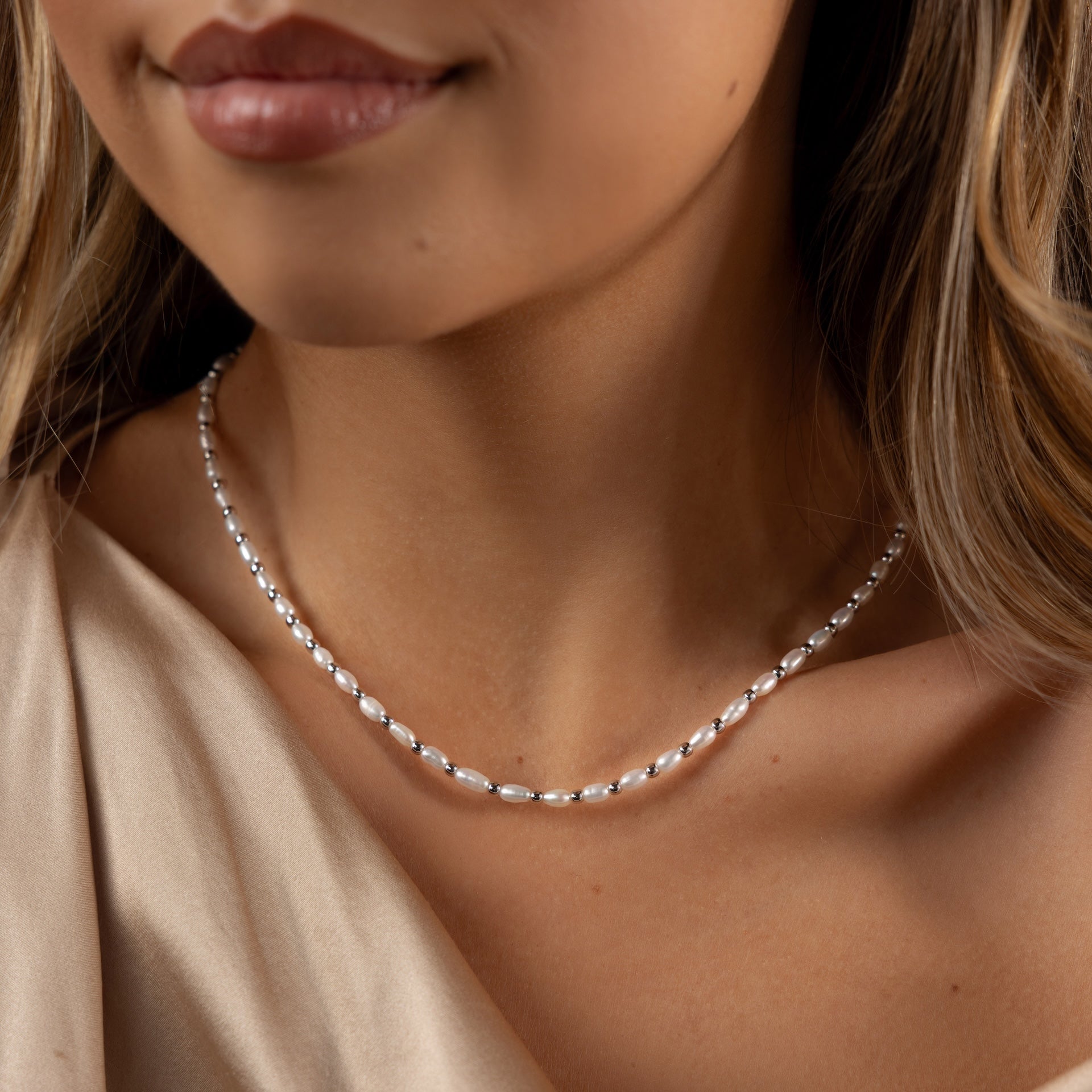 Beaded Pearl Necklace in Silver - Image 4