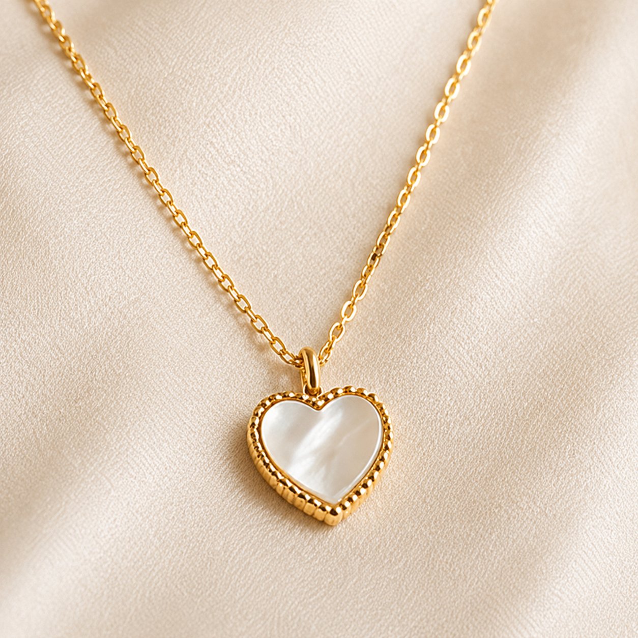 Mother of Pearl Heart Necklace – 18K Gold Plated
